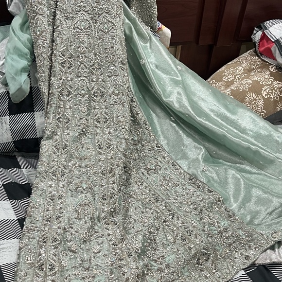 Turquoise wedding dresses size large hand embroidery - Picture 2 of 5